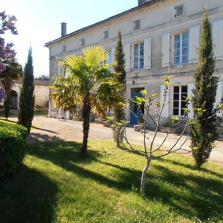 La Menarderie Hotel Archiac Exterior photo