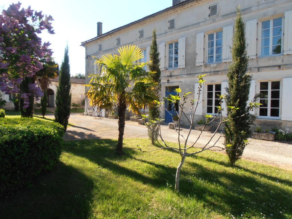 La Menarderie Hotel Archiac Exterior photo
